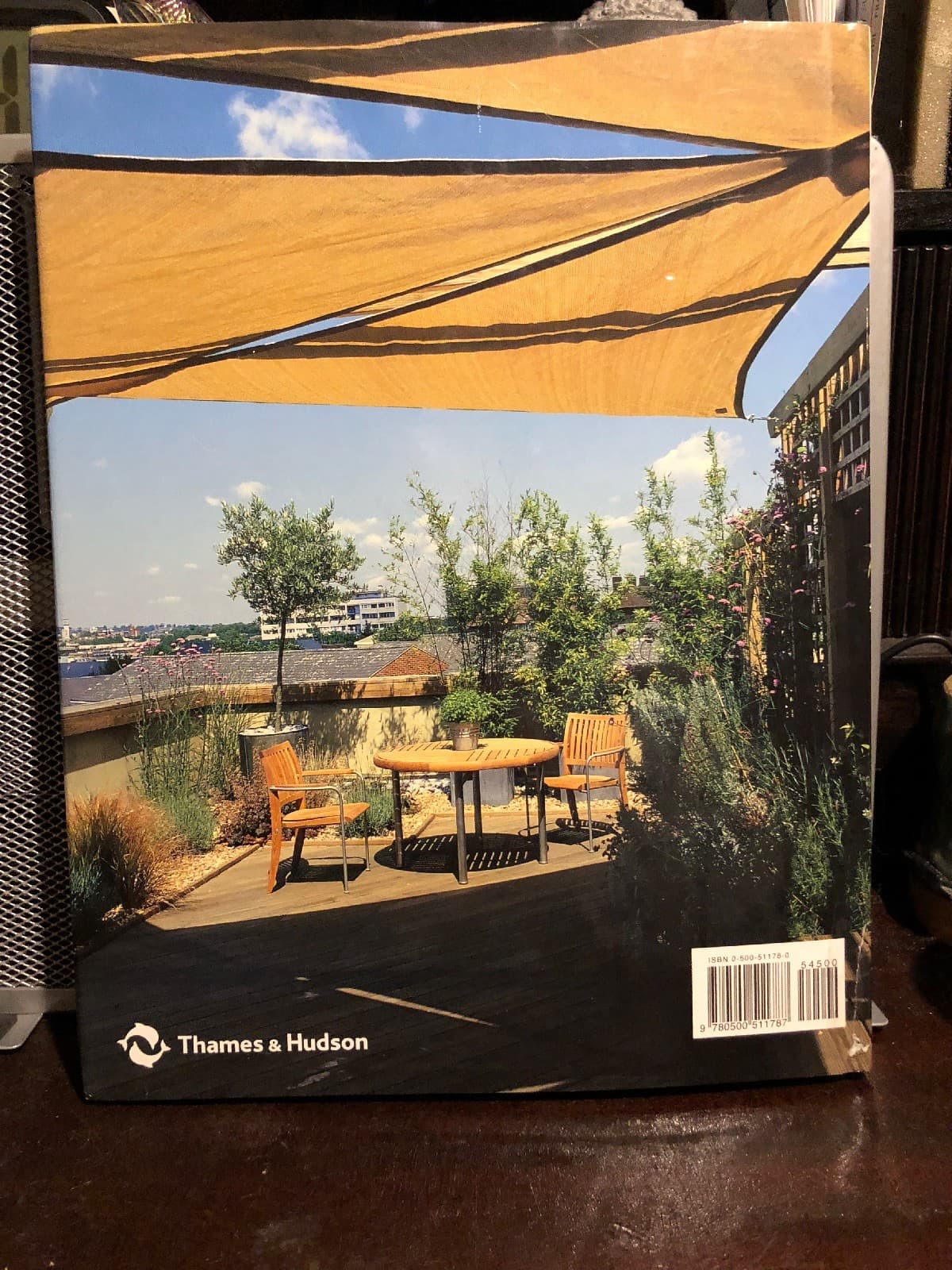 SECRET GARDENS OF LONDON By Marianne Majerus - Hardcover *Excellent Condition* - Thumbnail 11