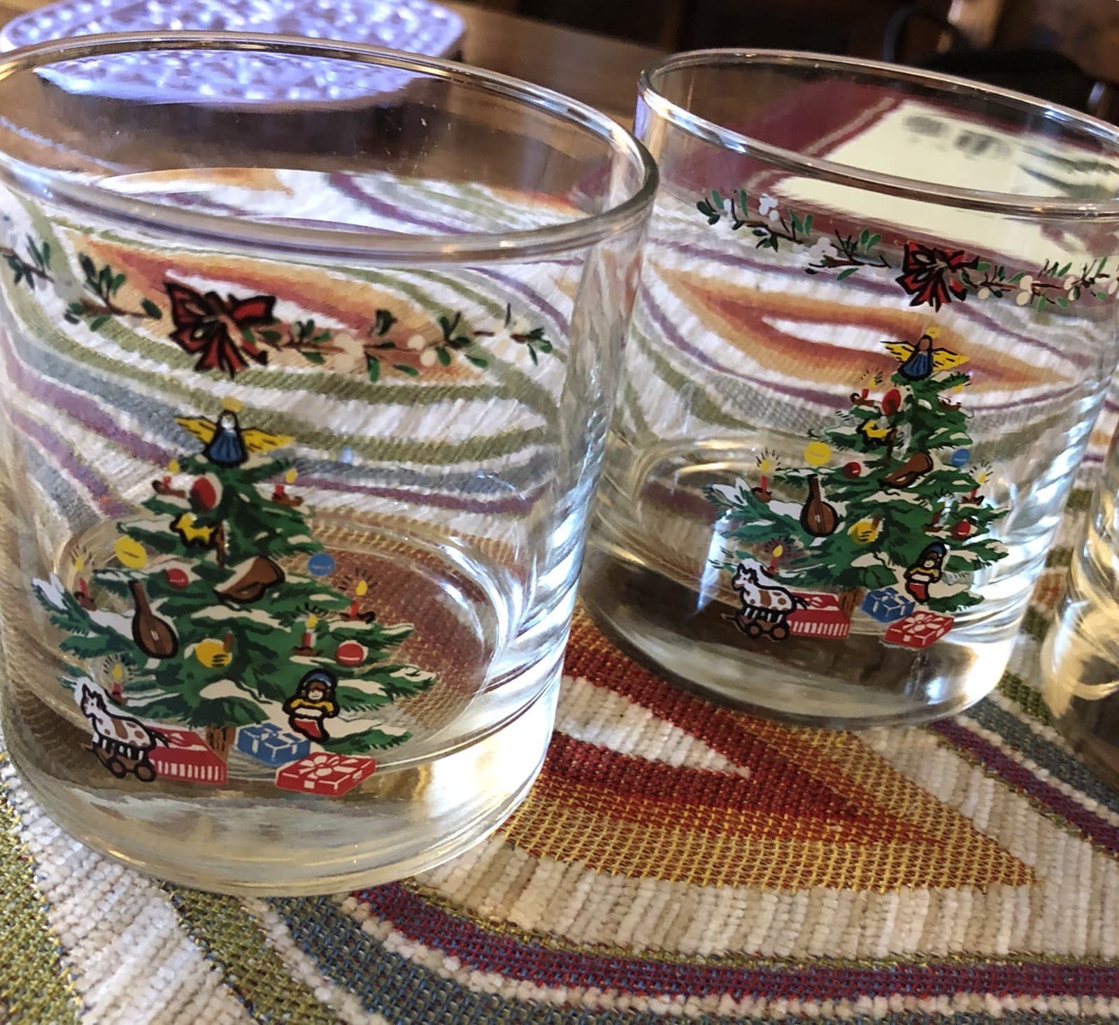Four Christmas Tree 12 OZ Double Old Fashioned Beverage Glasses - Thumbnail 3