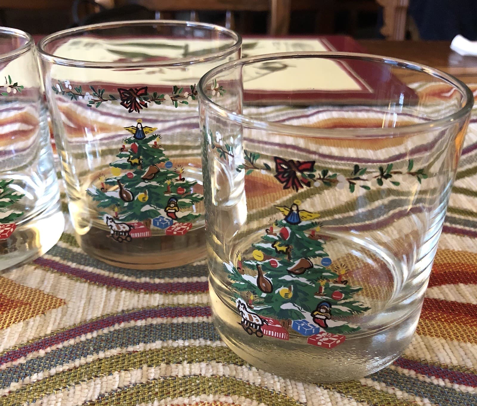 Four Christmas Tree 12 OZ Double Old Fashioned Beverage Glasses - Thumbnail 2