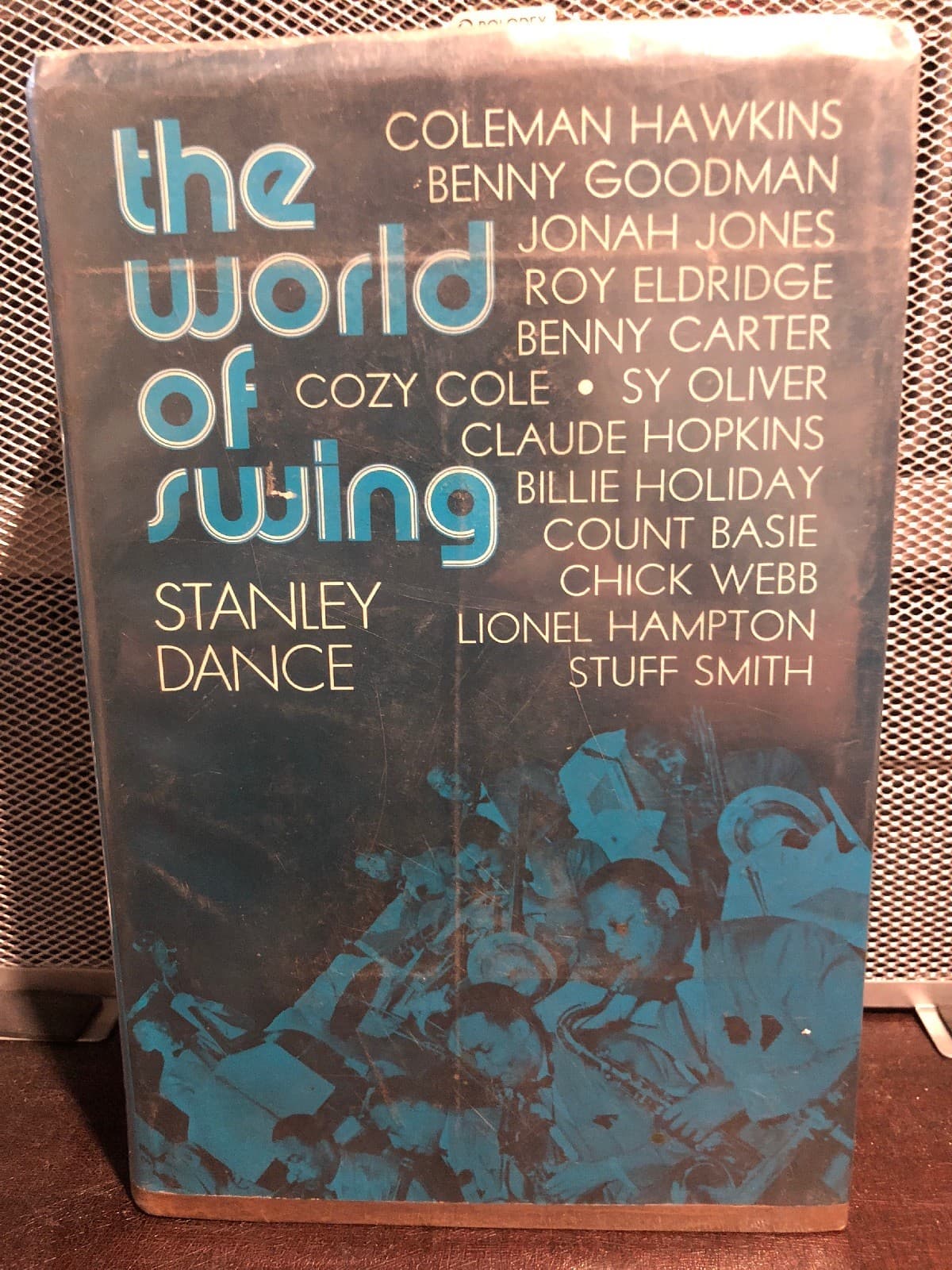 The world of swing 1st Edition Hardcover Ex-Library - Image 1