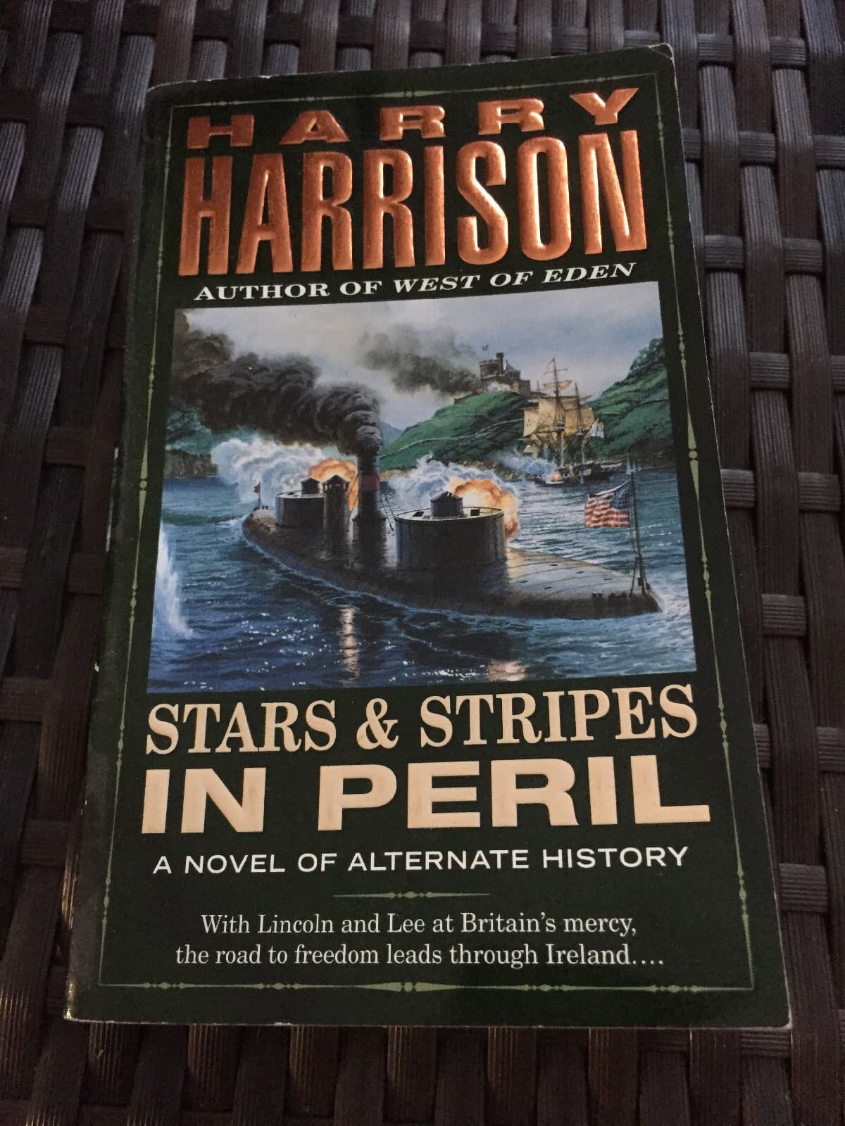 Pb1/ Stars and Stripes: Stars and Stripes in Peril Harry Harrison 2001 PB 1st #2 - Image 1