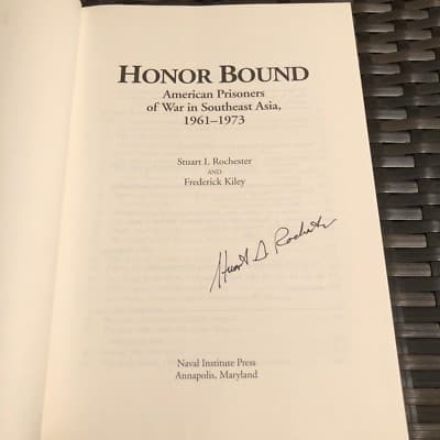 AUTOGRAPHED 1ST Honor Bound: American Prisoners of War Southeast Asia 1961-1973 - Thumbnail 2