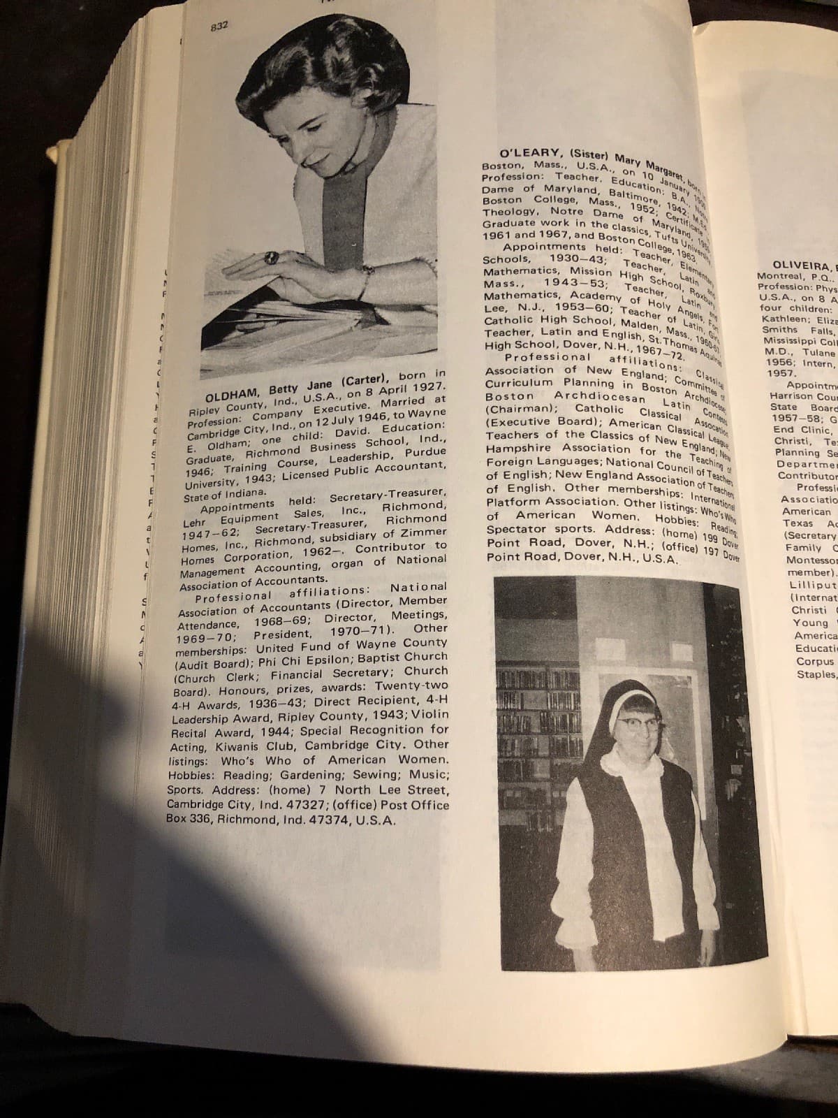 Two Huge Volumes Of Notable Women Over 2100 Pages! Early 1970s - Thumbnail 9