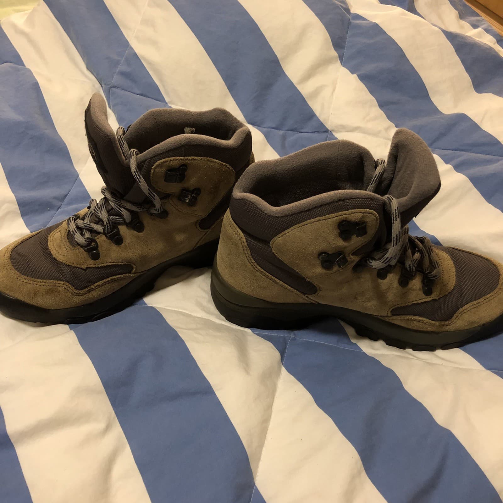 Rare Vasque 7201 Cascade Variable Fit System Hiking Boots SZ 8.5 Mens - Thumbnail 2