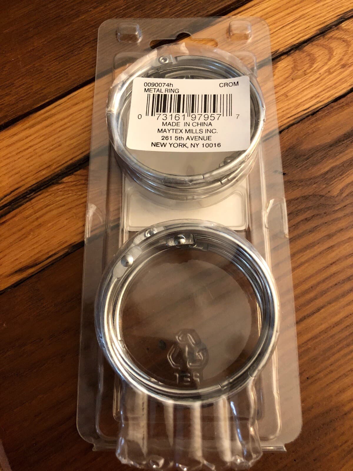 MAYTEX METAL SHOWER CURTAIN RING SET OF 12 EASY TO INSTALL RUST RESISTANT - Thumbnail 2