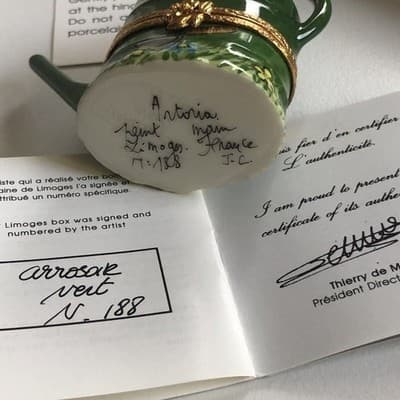 Artoria Limoges Porcelain Water Can Trinket Box Hand Paint Snail Garden Artoria - Thumbnail 2