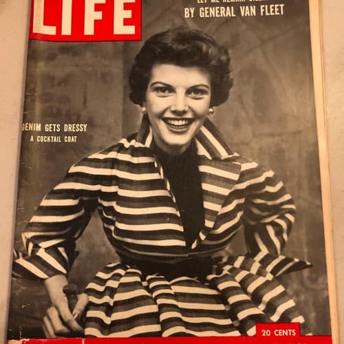 Life Magazine May 11 1953 Gloria Barnes, Souvenir from a Pulitzer Prize Novelist - Image 1
