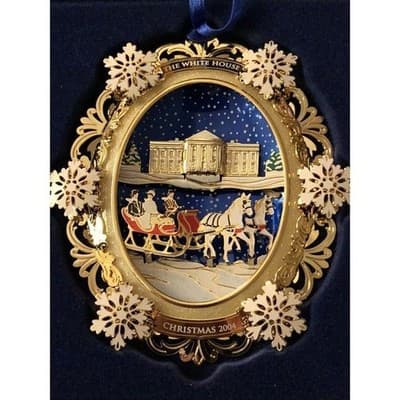 The White House Historical Association 2004 Christmas Ornament Oval Sleigh Scene - Image 1