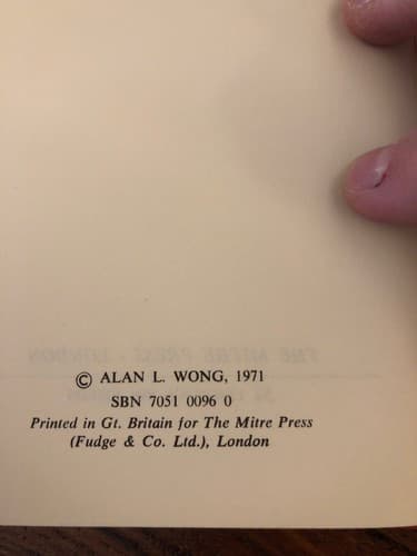 AUTOGRAPHED Pillar of Wisdom Alan Wong 1st Edition Hardcover 1971 - Thumbnail 5