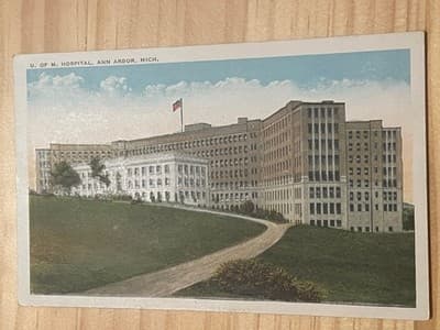 U of M Hospital Ann Arbor Michigan Vintage Linen Postcard Unposted Divided Back - Image 1