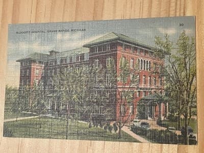 Blodgett Hospital Postcard Grand Rapids Michigan Postmarked Oct 28 1944 Vintage - Image 1