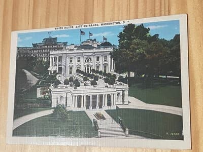 B S Reynolds White House Postcard East Entrance Washington DC Linen Unposted - Image 1