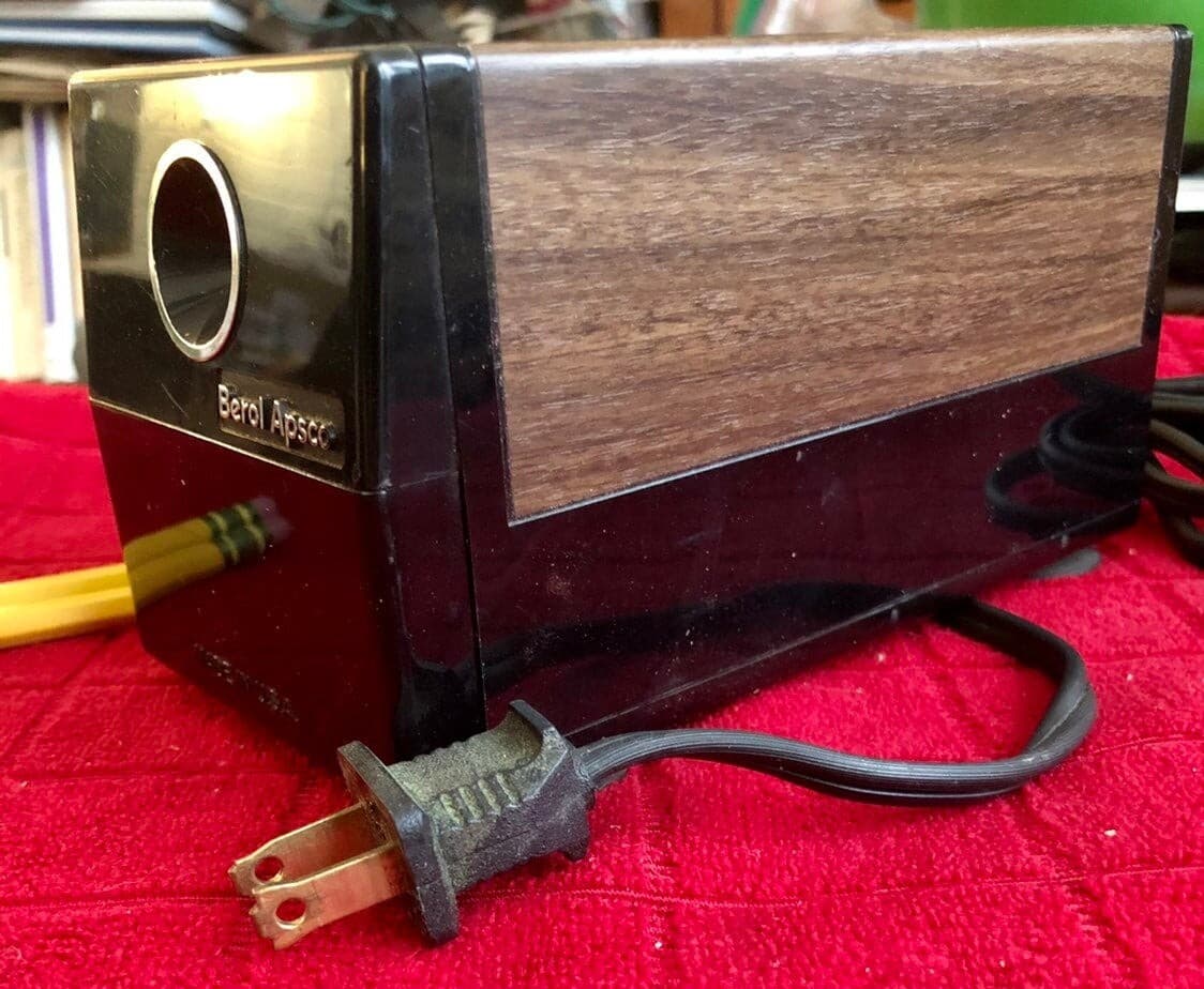 Berol Apsco AP2001 Electric Pencil Sharpener Woodgrain Black Made in USA - Thumbnail 6