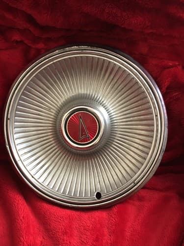Factory original 1976 - 1981 Pontiac Lemans 14 inch hubcap wheel cover. As Found - Image 1