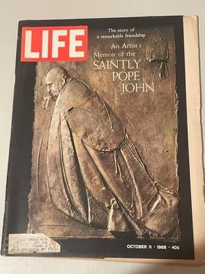 LIFE Magazine Oct 11 1968 Saintly Pope John Memoir Cover Vintage 40c Coke Ad - Image 1