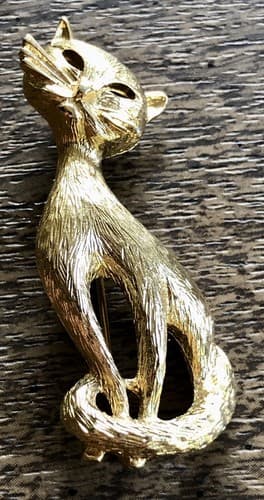 Vintage MONET Gold Retro CAT Brooch PIN Siamese Kitty Mint Condition signed - Image 1
