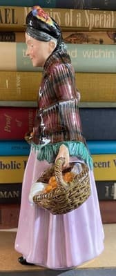 Royal Doulton The Orange Lady Figurine Porcelain Ceramic Basket of Oranges - Thumbnail 4