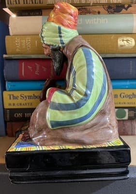 Royal Doulton Figurine Cobbler HN1706 Hand Painted Porcelain Seated Man Vintage - Thumbnail 5