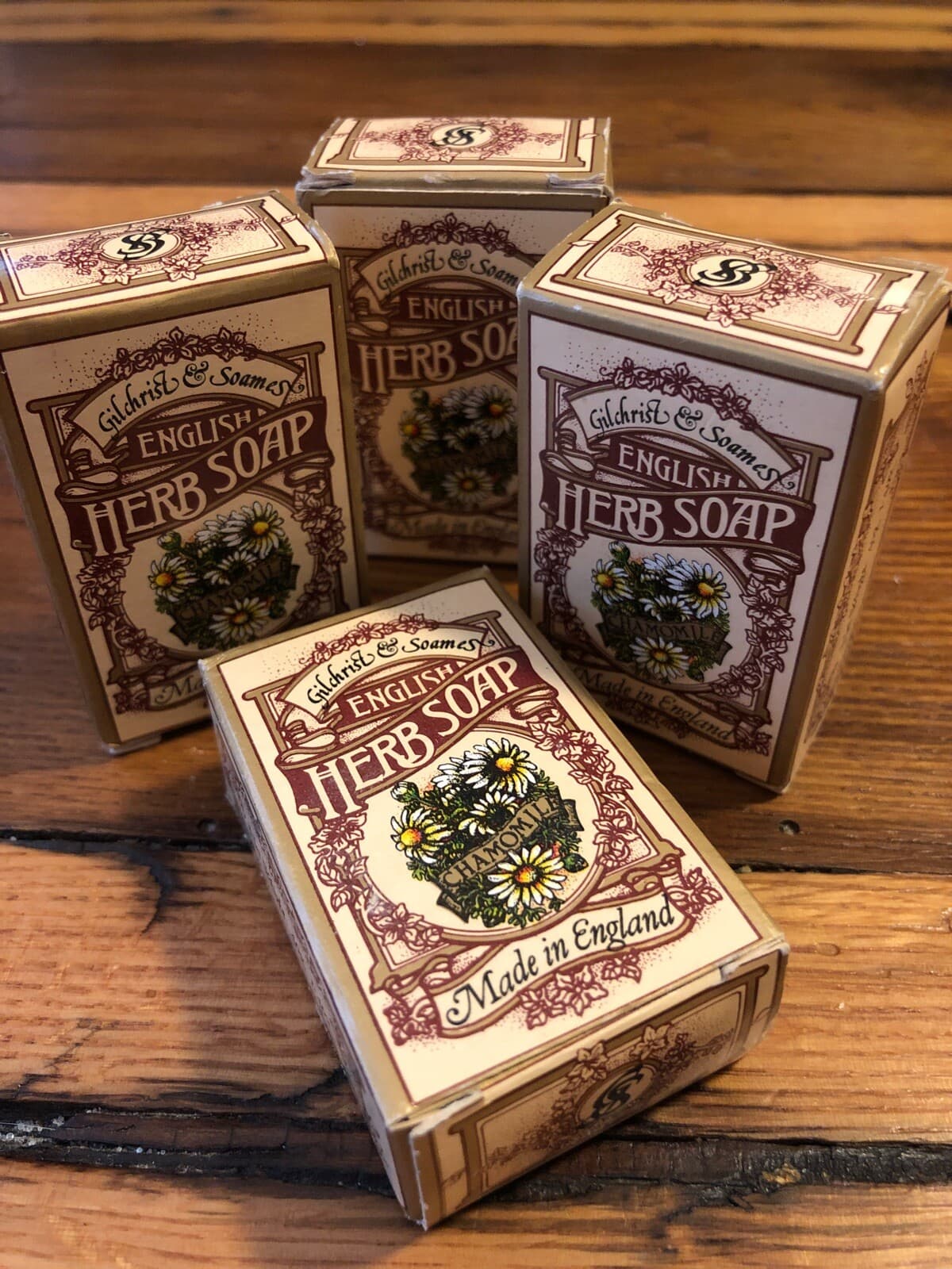 4 Bars GILCHRIST SOAMES ENGLISH HERB SOAP CHAMOMILE 1.4 OZ/40 GR LONDON ENGLAND - Image 1