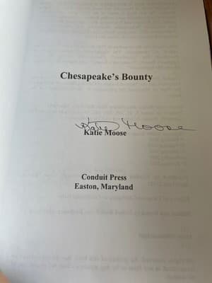 Chesapeake's Bounty Cookbook Katie Moose Paperback Regional Recipes - Thumbnail 2