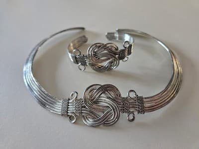 Silver Tone Collar Necklace and Cuff Bracelet Set Womens Knot Choker Tribal - Image 1