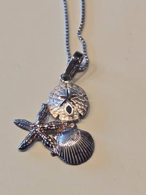 925 sterling silver Seashell Pendant Necklace/charm Starfish Sand Dollar Shell - Image 1