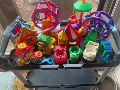 Fisher-Price Little People Lot Preschool Toys Carnival Ferris Wheel Vehicles - Image 1