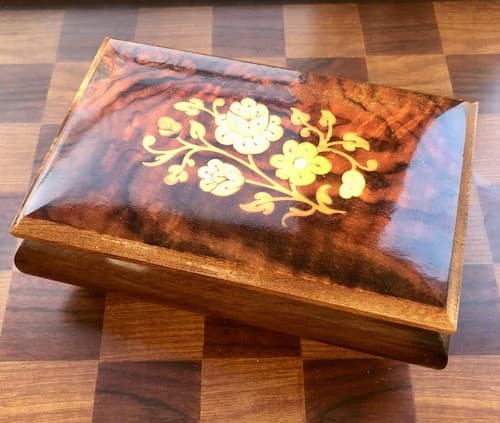 Vintage Music Box Inlaid Wood Intarsitalia Italy Sankyo japan movement ‘memory’ - Image 1