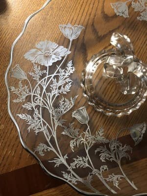 Vintage Silver City Clear Glass Center Handle Serving Tray Floral silver Overlay - Thumbnail 5