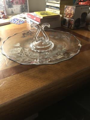 Vintage Silver City Clear Glass Center Handle Serving Tray Floral silver Overlay - Thumbnail 3