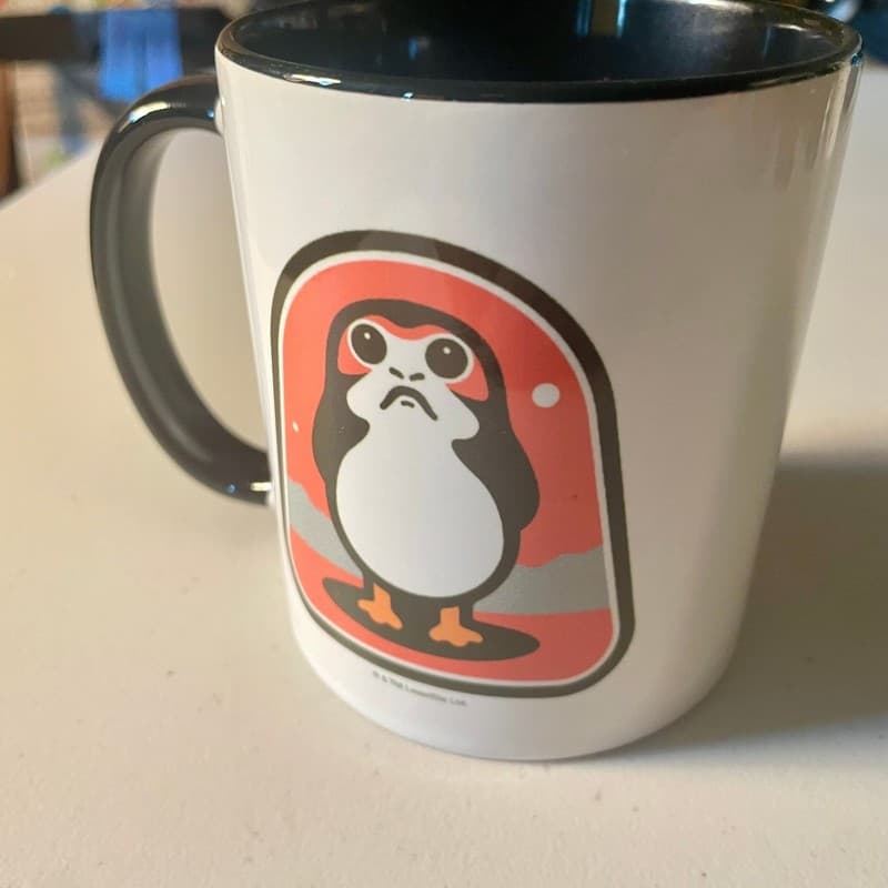 Star Wars: The Last Jedi Porg Badge Mug - Image 1