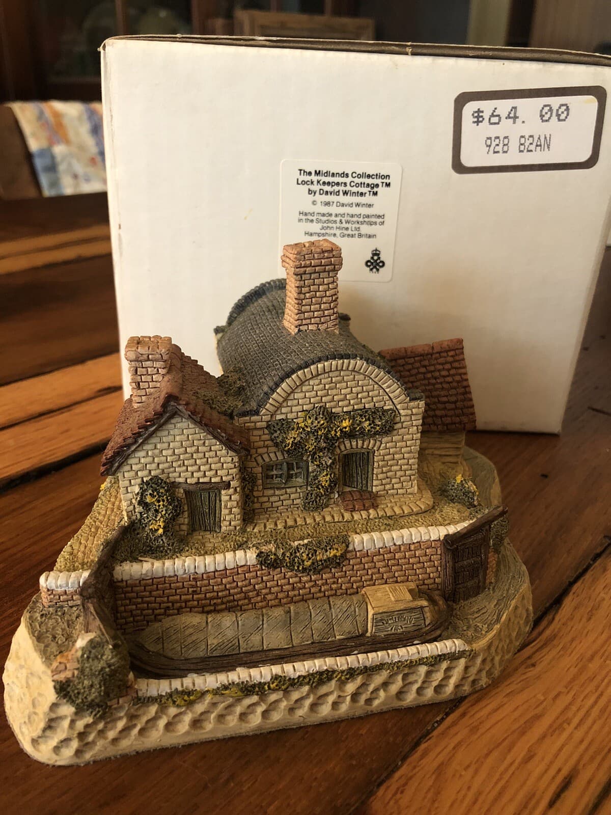 David Winter Cottages LOCK KEEPERS COTTAGE ISSUED 1987 - Image 1