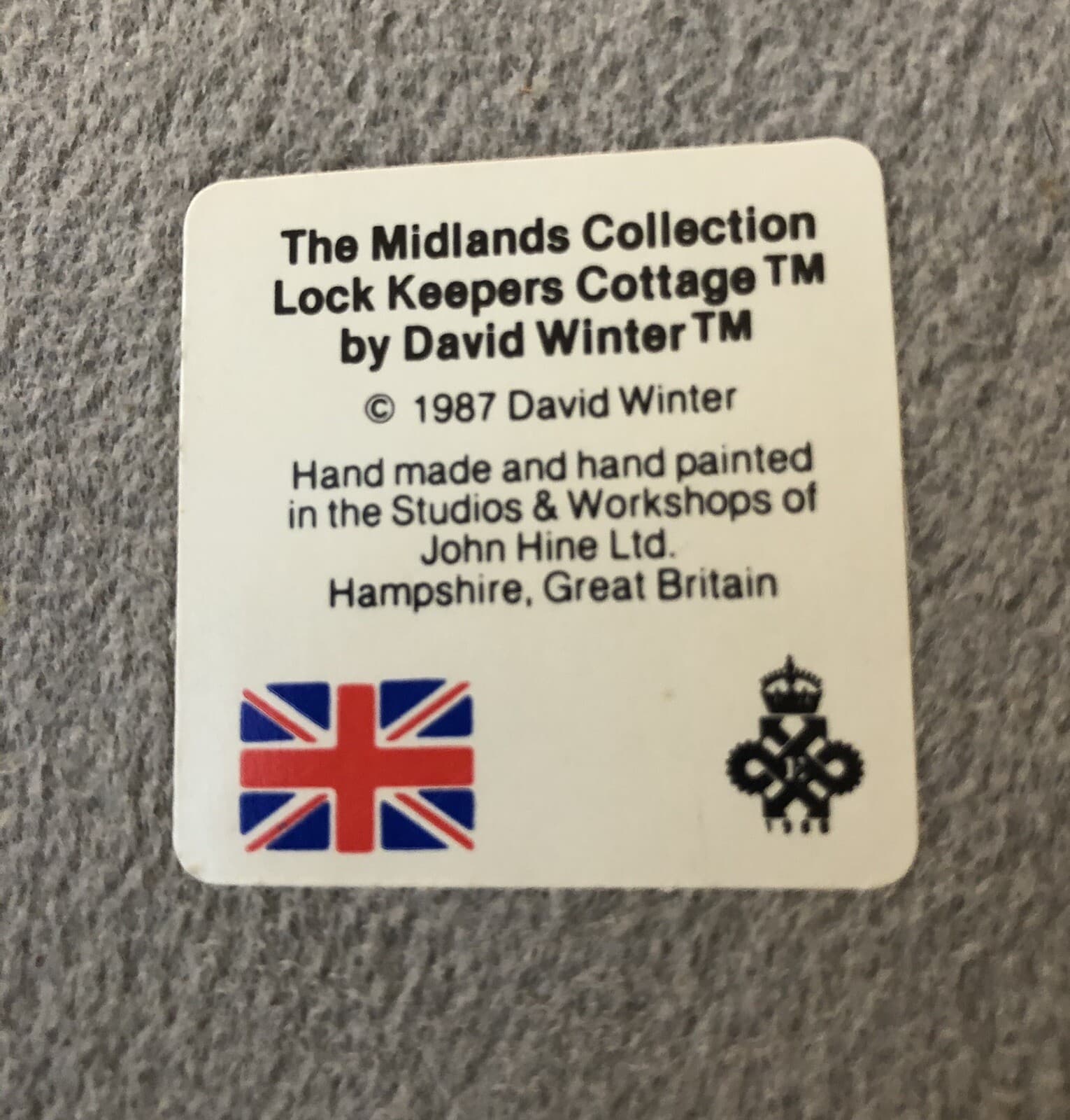 David Winter Cottages LOCK KEEPERS COTTAGE ISSUED 1987 - Thumbnail 4