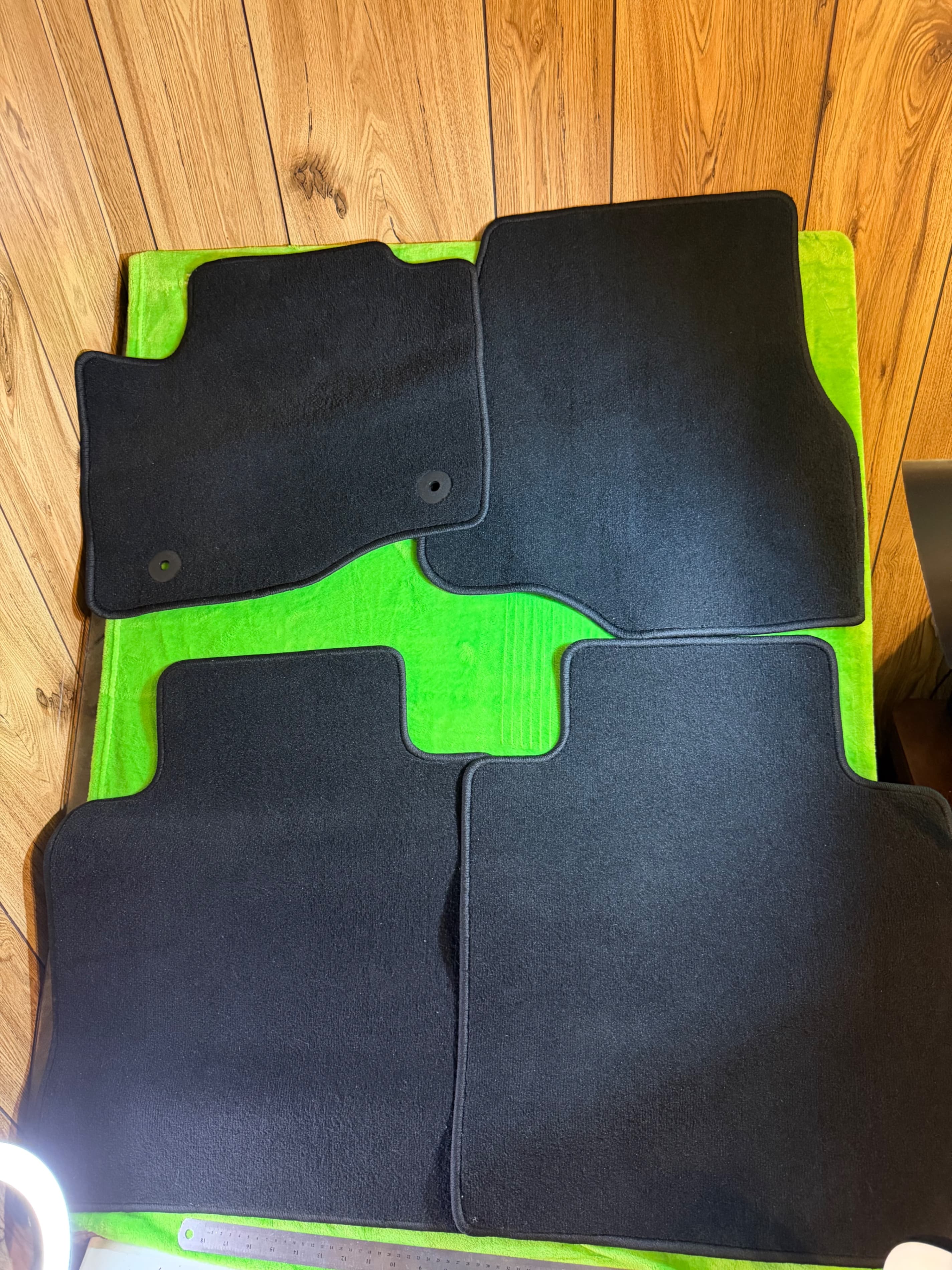 OEM Ford Super Duty F250 F350 Crew Cab Carpet Floor Mats 4pc Set Black 2017-2022 - Image 1