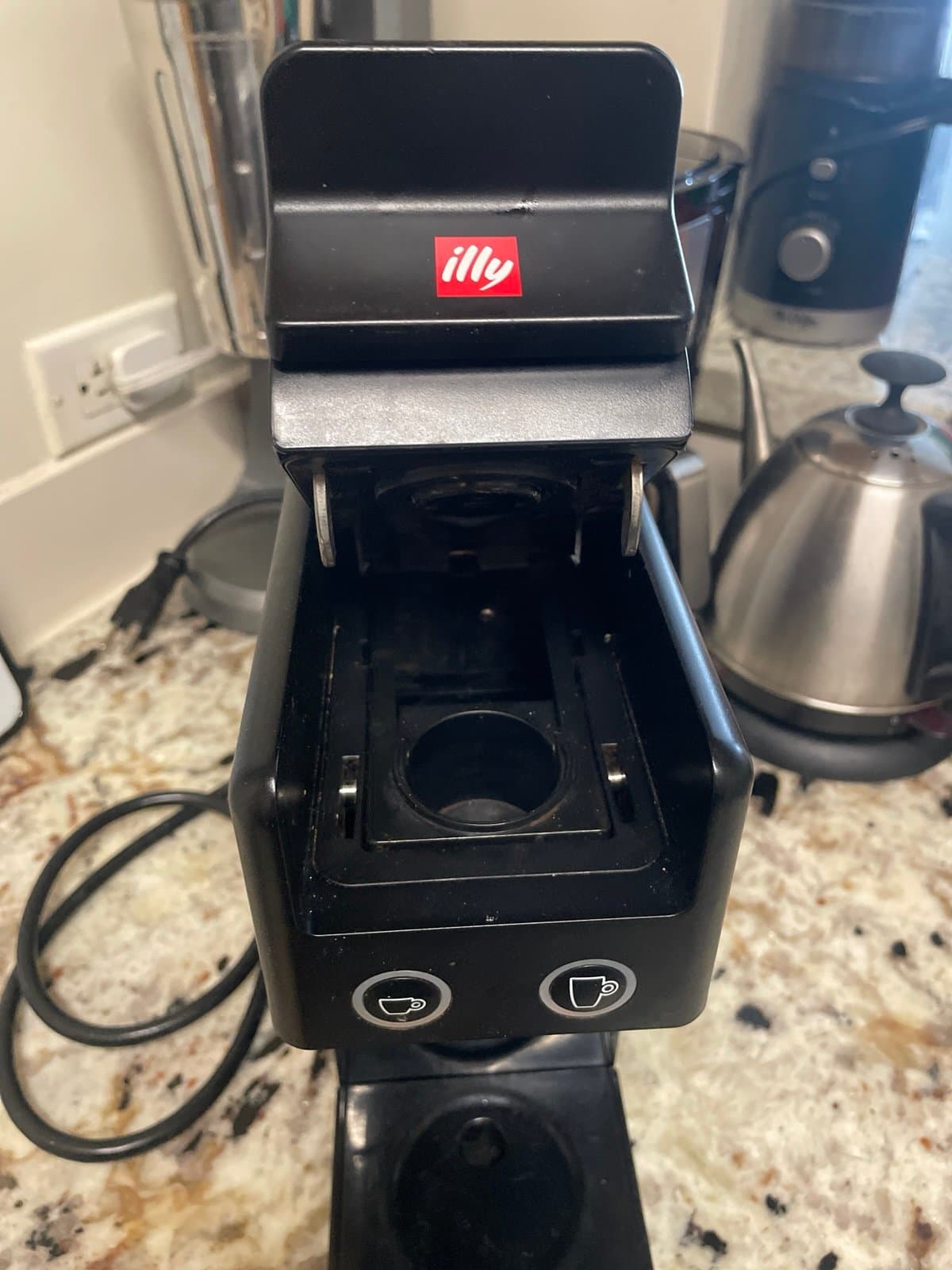 illy Y3.3 IPERESPRESSO MACHINE - BLACK - Thumbnail 2
