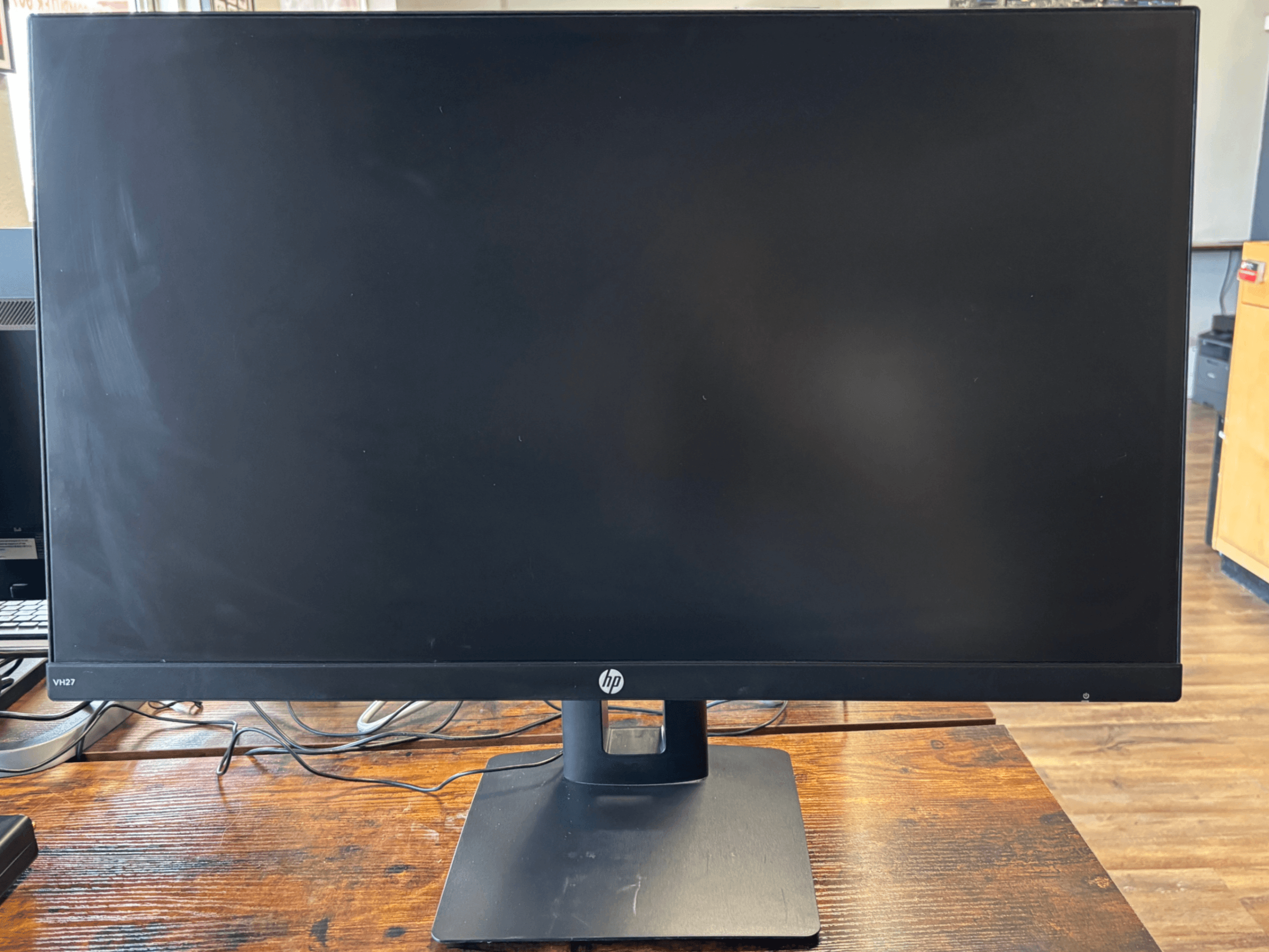 HP Vh27 27-Inch LED Monitor - Image 1