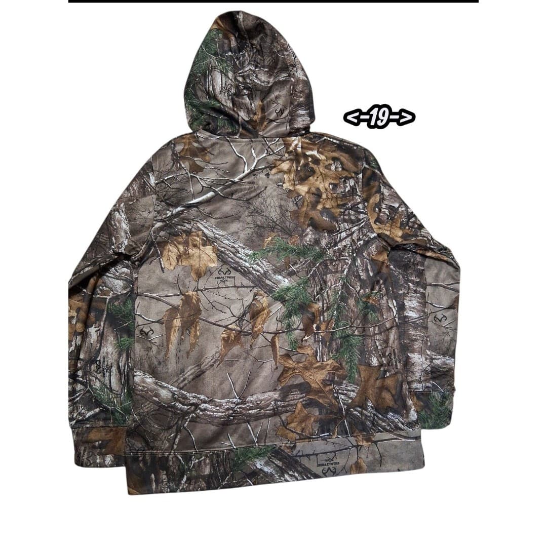 Realtree Women's Sweatshirt Size Medium Pink Accents - Thumbnail 3