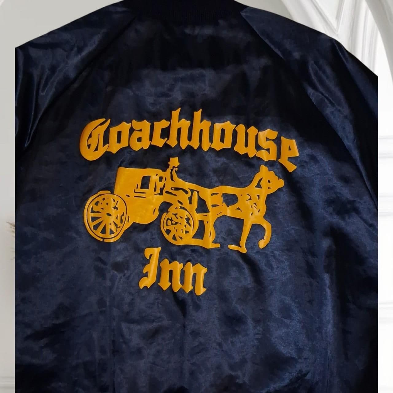 80s Vintage Navy And Golf CoachHouse Inn Jacket. Size Large - Image 1