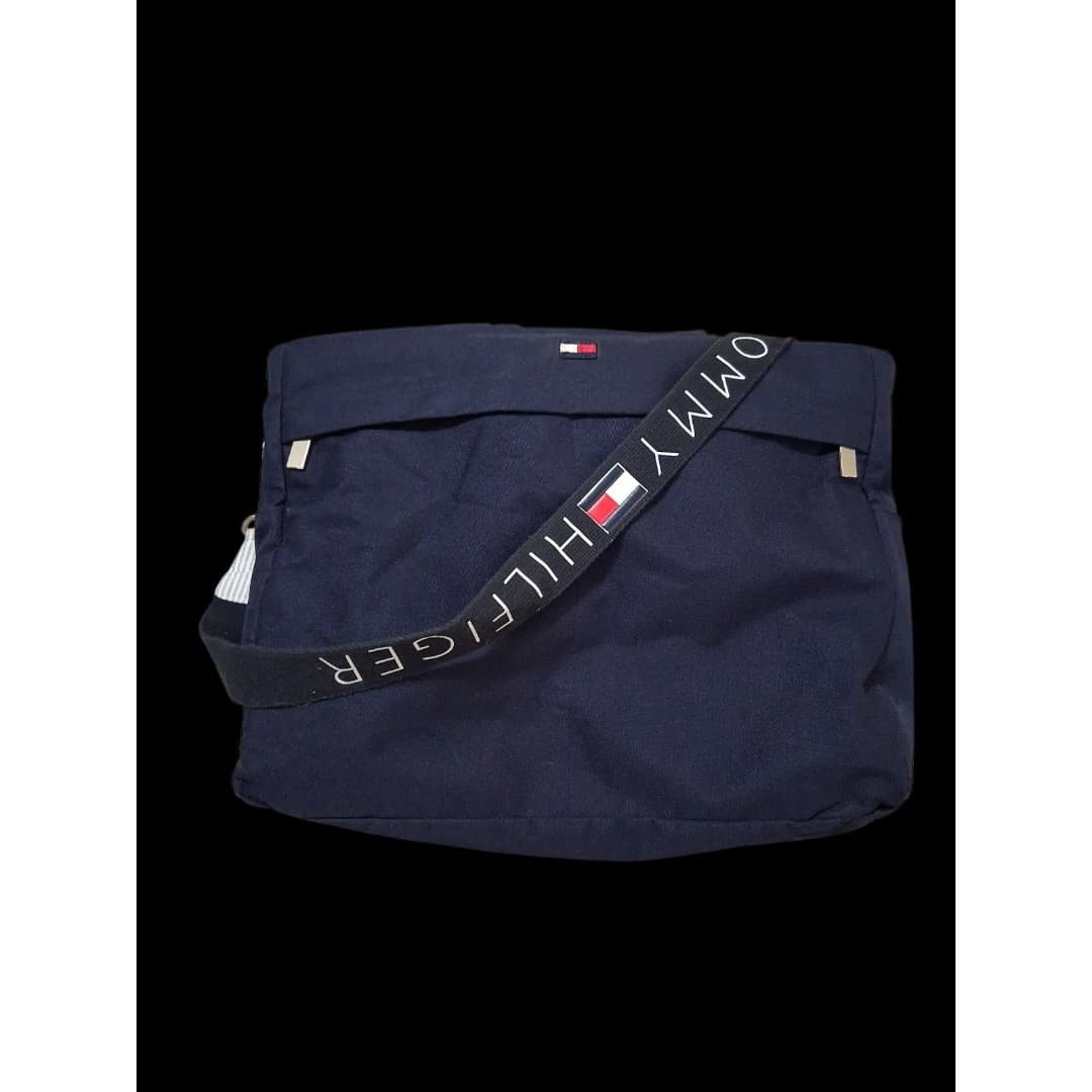 Tommy Hilfiger Navy Logo Strap Duffle Bag Weekender Travel Gym Carry On