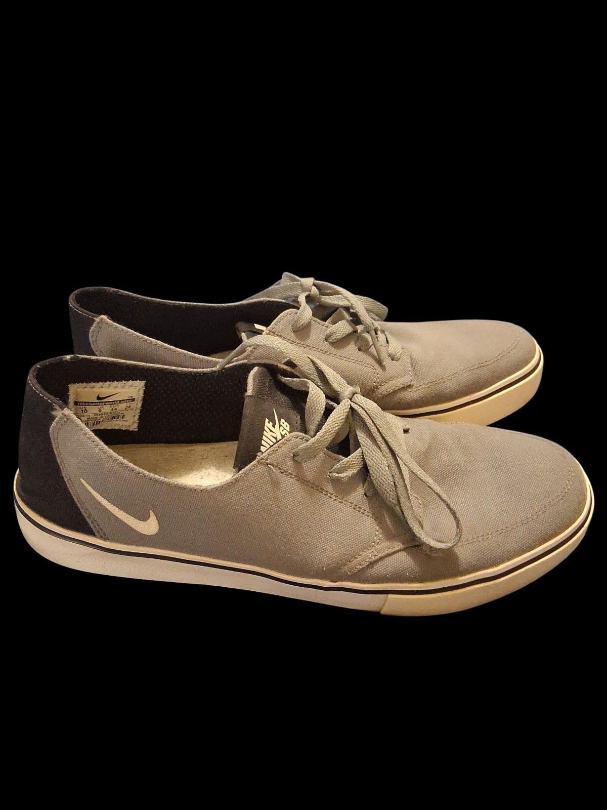 Nike SB Canvas Shoes Mens Size 10 Gray Black Low Top Skate Sneakers - Image 1
