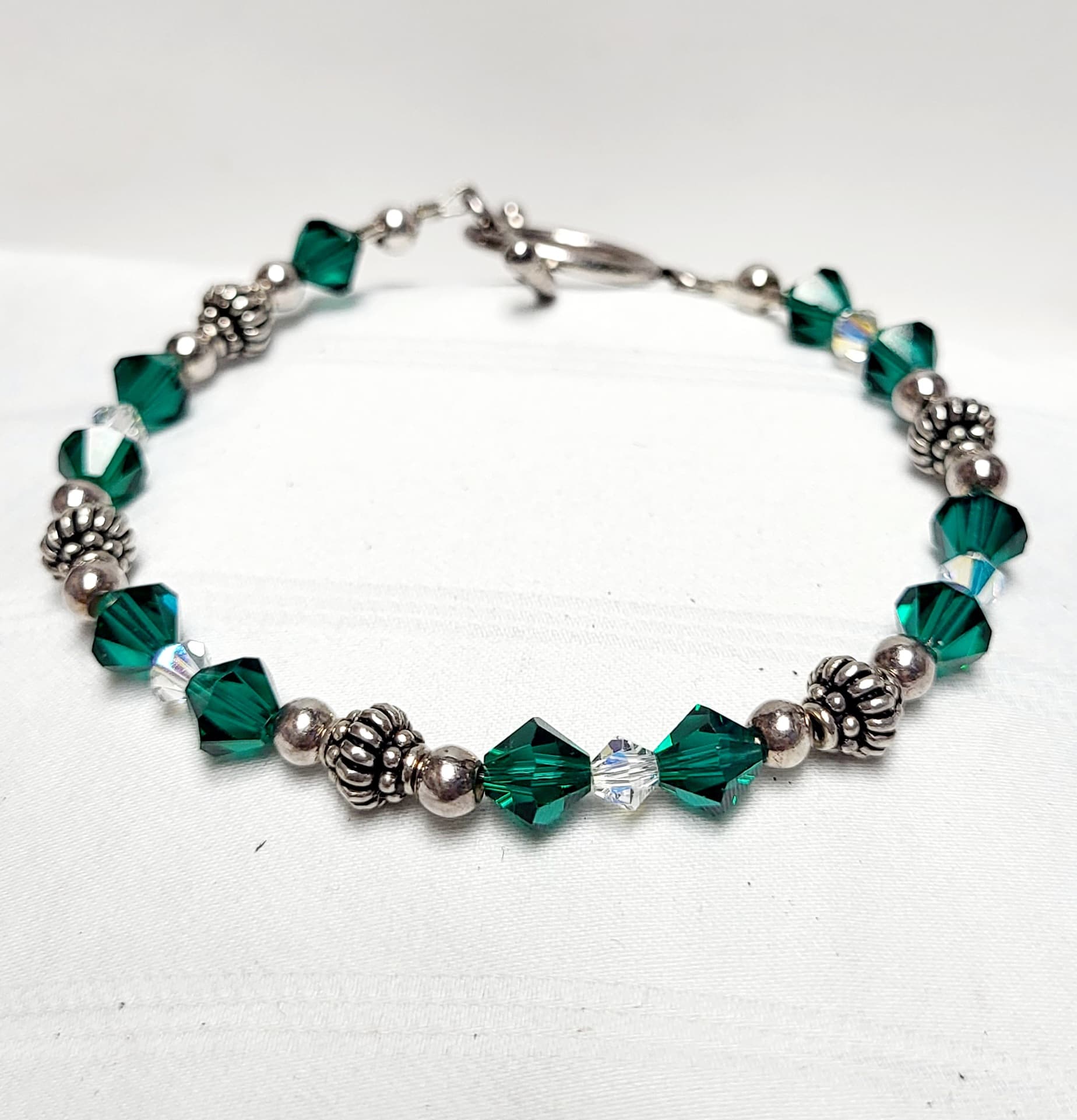Green Crystal Beaded Bracelet with Silver Accents