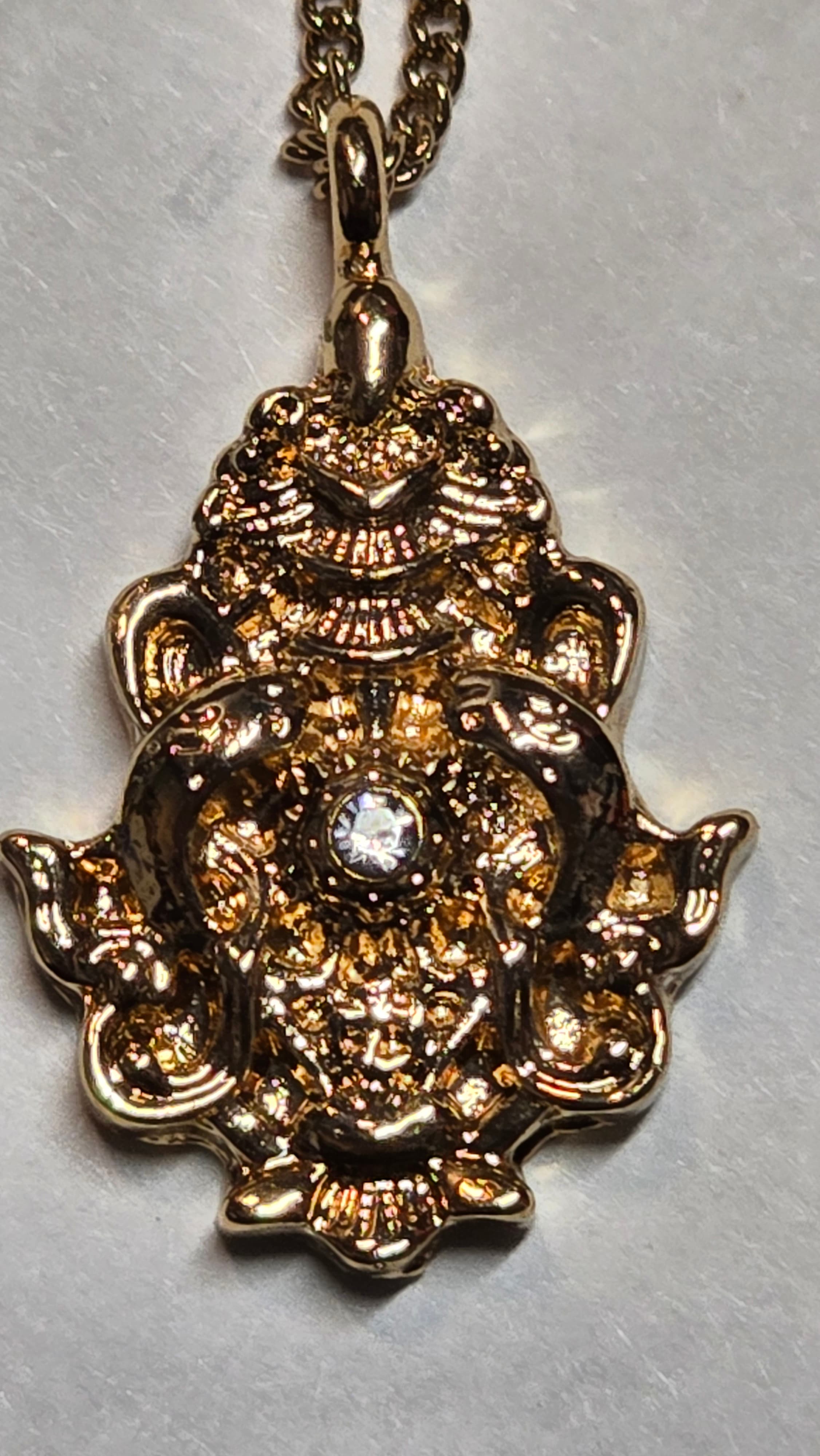 Élie Gold-Tone Pendant Necklace with Crystal Accents - Thumbnail 4