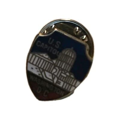 U.S. Capitol Washington D.C. Souvenir Pinback Souvenirs & Travel Theme - Image 1