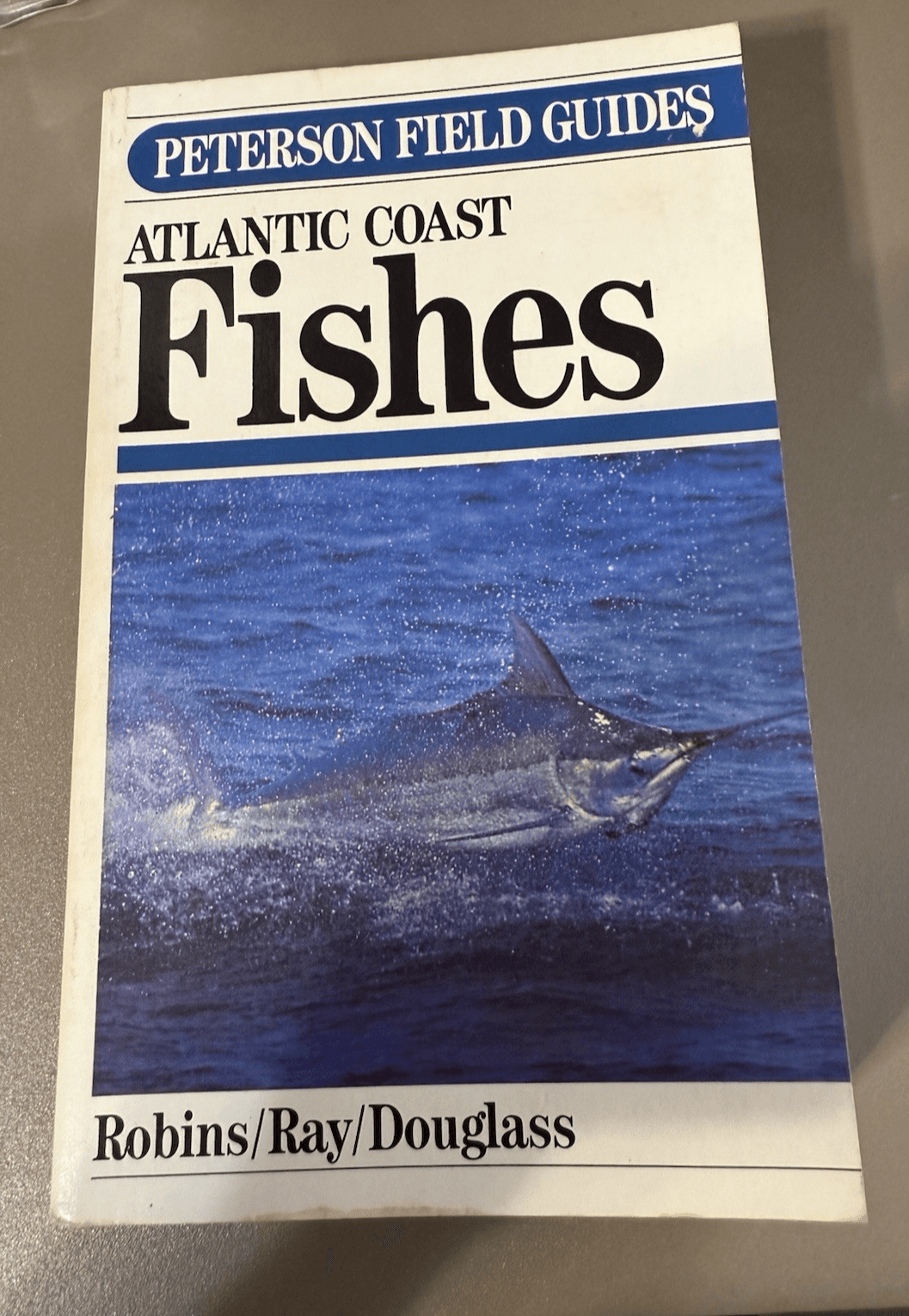 Atlantic Coast Fishes of North America Peterson Field Guides Paperback - Image 1