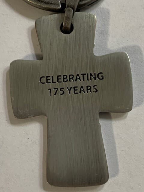 Pewter Key Chain Concordia Seminary St Louis 175 years Cross Lutheran - Thumbnail 3