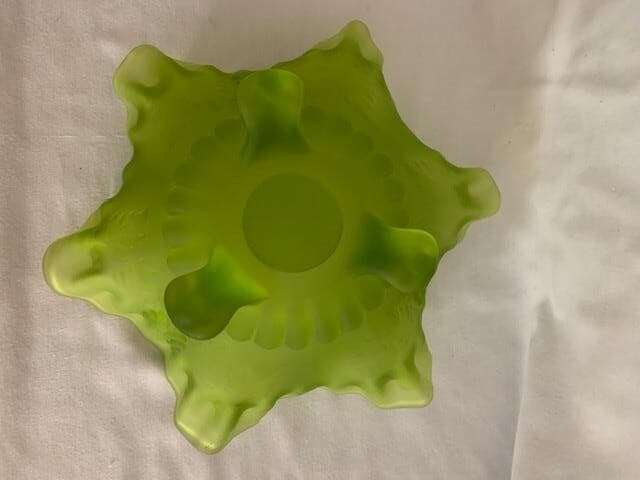 Westmoreland Green Satin Glass Candy Nut Display Bowl Ruffled Footed - Thumbnail 3