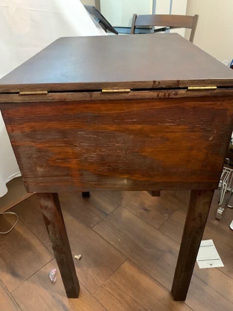Antique Singer Sewing Machine in Cabinet 1956 Model #99-31 - Thumbnail 9