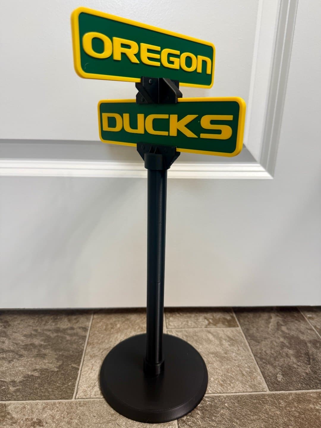 Oregon Ducks mini street sign - 15 inches tall - great for a desk or office! - Image 1
