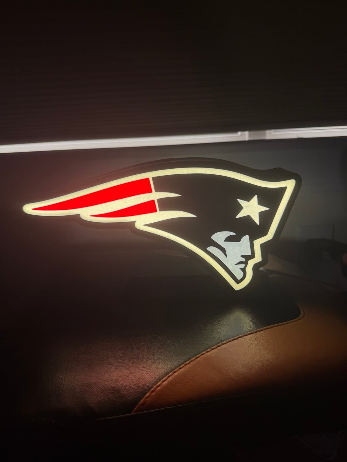 New England Patriots LED light box! Choice of desk stand or wall mount - Image 1