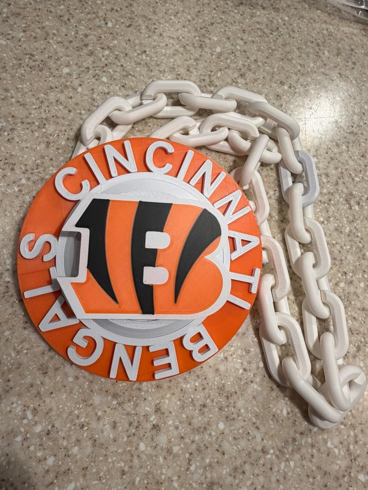 Cincinnati Bengals spinning hype fan chain necklace! Unique fan item! - Image 1